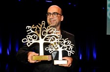 VALTER HUGO MÃE VENCE 10º PRÉMIO PORTUGAL TELECOM DE LITERATURA EM LÍNGUA PORTUGUESA