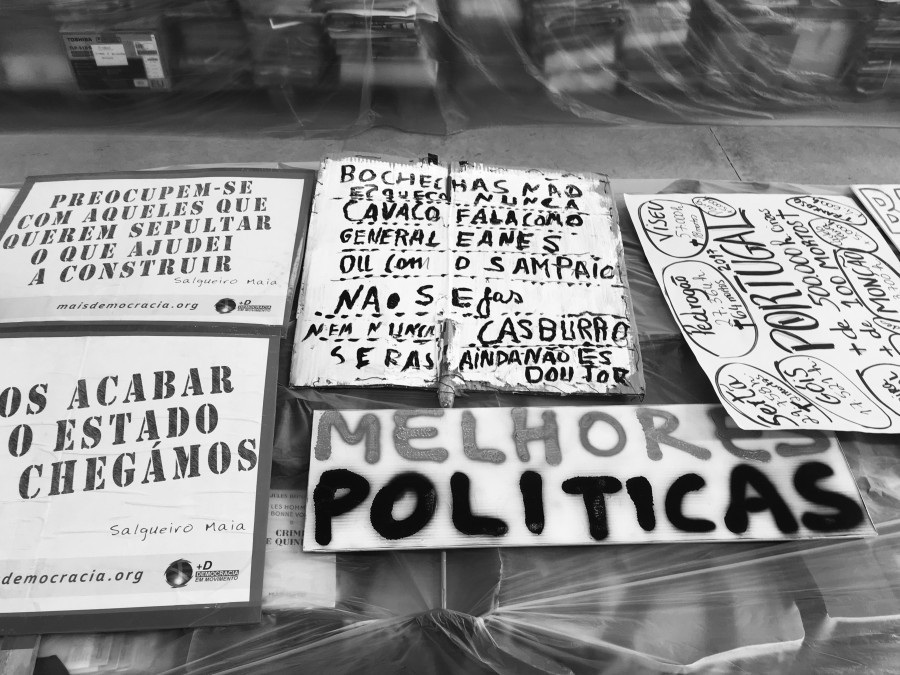 Barreiro - «O que faz falta é agitar a Malta» no parque empresarial da Baía do Tejo Ministro da cultura visita hoje a exposição da Ephemera