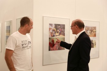 Mostra de fotografias de Zica Capristano em Setúbal Imagens expostas na Casa da Cultura foram retiradas do livro «De África»