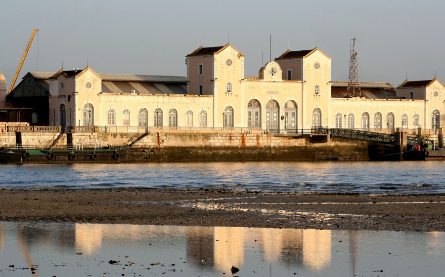 Associação Barreiro Património Futuro Defende conclusão do processo de classificação do Património Ferroviário Comenta reportagem RTP sobre Estação Barreiro-Mar