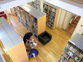 Reabertura da requalificada Biblioteca Pública Municipal de Setúbal Atividades para todos os públicos