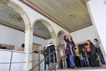 Vestígios arqueológicos do Convento de Jesus em Setúbal Mais de meia centena de pessoas conheceram quotidiano das religiosas que ali viveram
