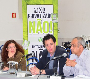 Barreiro - Reunião com a população nos ‘Leças’ dá pontapé de saída ao Ciclo das Freguesias JUNTOS DIZEMOS NÃO À PRIVATIZAÇÃO DOS RESÍDUOS!