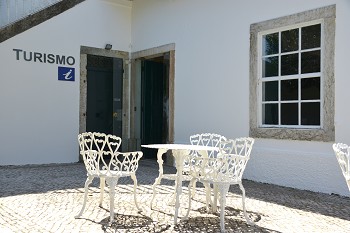 No Montijo Posto de Turismo no Jardim Casa Mora