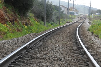 Santiago do Cacém e Sines criticam Governo pelo atraso na ferrovia Reunião com Presidente da REFER pouco animadora