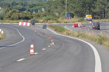 Obras no troço entre Santo André e Sines deveriam ter sido reiniciadas em julho Presidente da Câmara de Santiago do Cacém solicita audiência urgente ao Secretário de Estado