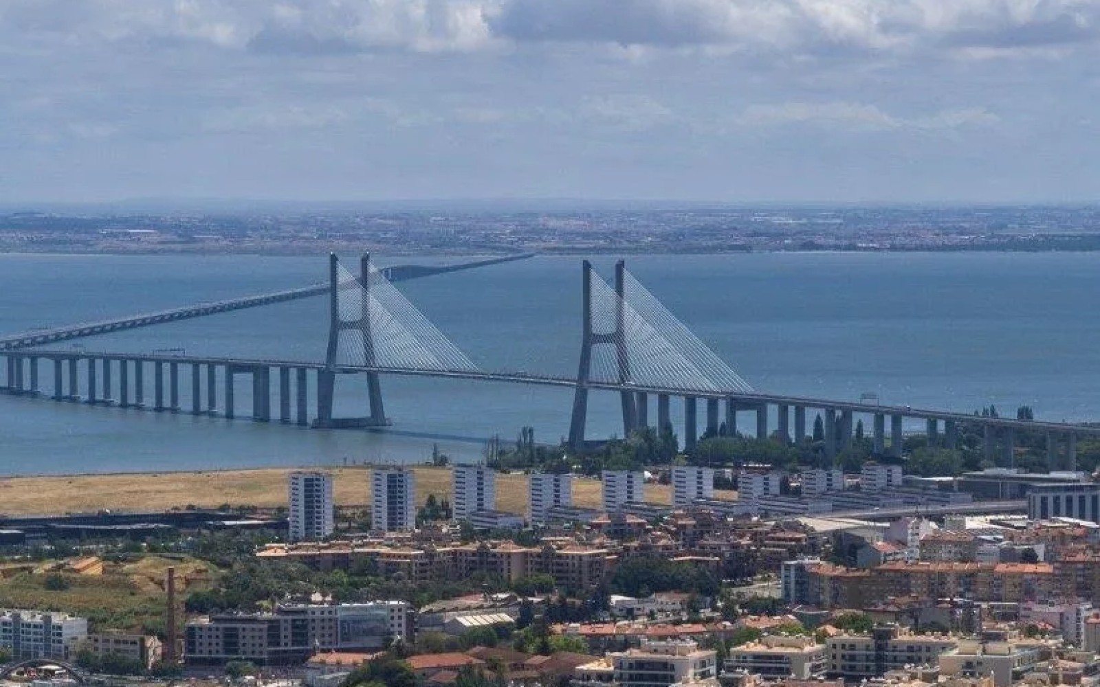 Nas pontes 25 de Abril e Vasco da Gama Câmara Municipal de Setúbal defende eliminação das portagens