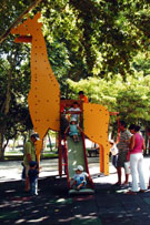 No Barreiro Novo equipamento infantil no Parque Catarina Eufémia