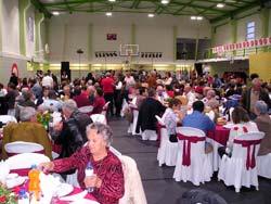 Juntas de Freguesia do concelho do Barreiro Cerca de 500 pessoas participaram no jantar evocativo do 25 de Abril