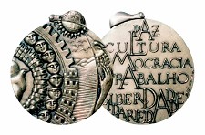 Entrega das Medalhas Municipais em Almada Faculdade de Ciências e Tecnologia e Escola Naval do Alfeite recebem Medalha de Ouro da Cidade de Almada