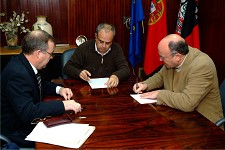 Câmara do Barreiro e Junta de Freguesia de Coina assinam escritura Doação do prédio urbano destinado à sede da Junta