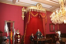 Santiago do Cacém e Santiago de Compostela já são “cidades irmãs” Cooperação oficializada no Palácio Rajoy ao som de Zeca Afonso