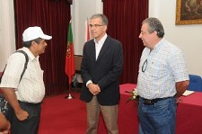 Alcaide de Soyapango, El Salvador visita concelho de Santiago do Cacém Don Carlos Ruíz visitou equipamentos desportivos e culturais do concelho