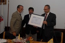 Sesimbra recebeu hoje Certificado de Qualidade A terceira Câmara Municipal do país a receber esta distinção
