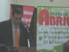 Assembleia Municipal do Barreiro – Hugo Cruz / PSD «O 25 de Abril de 1974 libertou-nos de um Regime que não permitia a procura da felicidade»