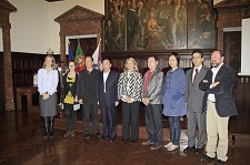 Delegação Chinesa em Setúbal Uma delegação de seis membros governamentais de Ningbo