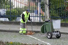 Tarefas de Limpeza Urbana em Sesimbra Freguesia do Castelo mantém limpeza de espaços públicos