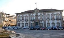Município manda encerrar grandes superfícies no Dia do Trabalhador