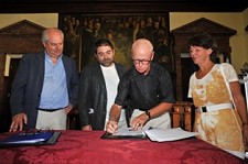 Fórum Municipal Luísa Todi em Setúbal com reabertura agendada Intervenção escultórica evocativa da memória da cantora lírica setubalense Luísa Todi