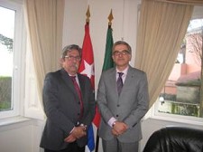 Presidente da Câmara Municipal de Santiago do Cacém recebido pelo Embaixador de Cuba Diplomata e Autarca manifestam reforço de iniciativas bilaterais