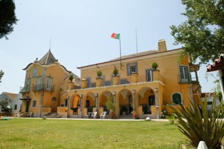Moita - Palacete da Fonte da Prata cedido à Fundação Santa Rafaela Maria para o desenvolvimento das atividades da Comunidade