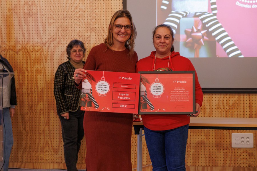 BARREIRO - 24º Concurso de Montras de Natal 1º Prémio – Loja da Paulartes, 2º Audifirb lda e 3º Villainconcept