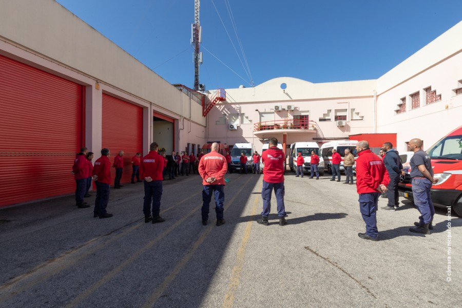 Seixal - Garantir operacionalidade dos bombeiros no socorro a vítimas covid-19 Bombeiros e câmara na linha da frente