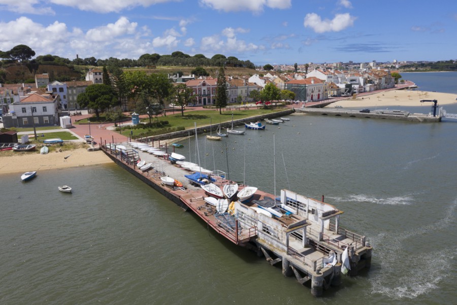 Restaurante no Antigo Terminal Fluvial do Seixal Câmara Municipal aprovou hasta pública para exploração turística