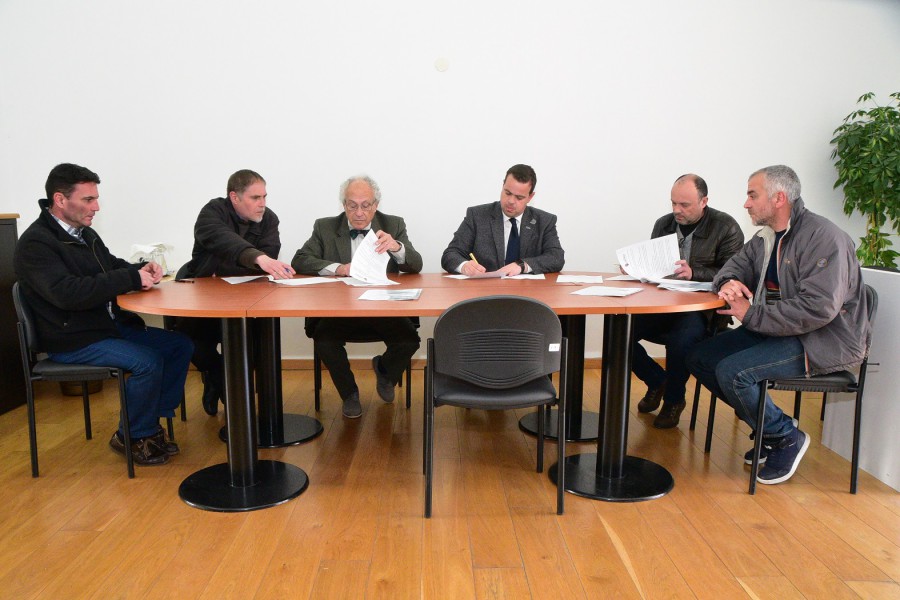Barreiro - Assinados dois Acordos Coletivos de Entidade Empregadora Pública CMB e TCB assinam com SINTAP alterações ao ACEP