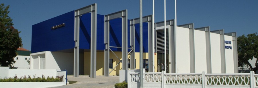 No Mercado Municipal - Montijo Exposição sobre Arquivo Municipal