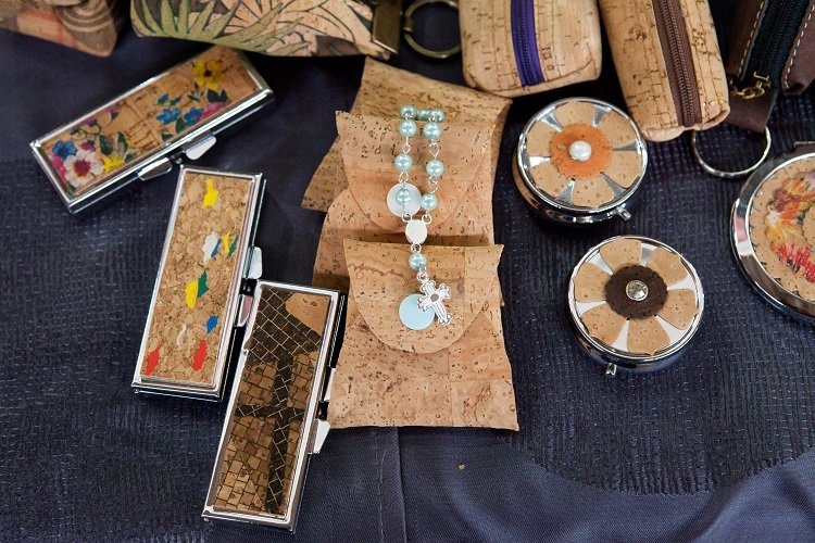 No Mercado Municipal da Moita Feira de Artesanato «Artes e Talentos»