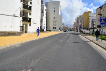 Barreiro - Repavimentação da Avenida Movimento das Forças Armadas Esta intervenção decorrerá até 19 de abril