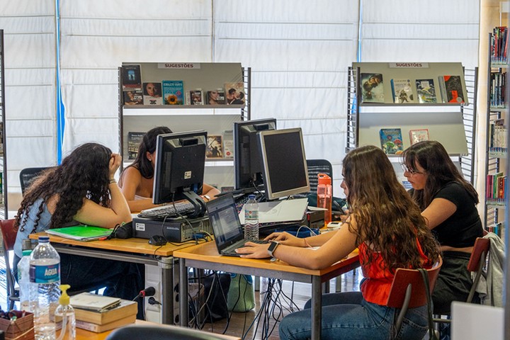 Biblioteca Municipal do Seixal Horário especial durante a época de exames . Entre 5 de maio e 20 de junho
