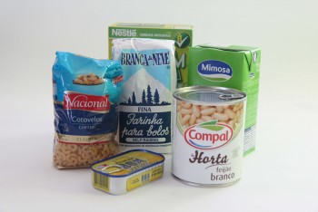 Ação Social Escolar em Sesimbra Autarquia distribui cabazes alimentares a 200 crianças
