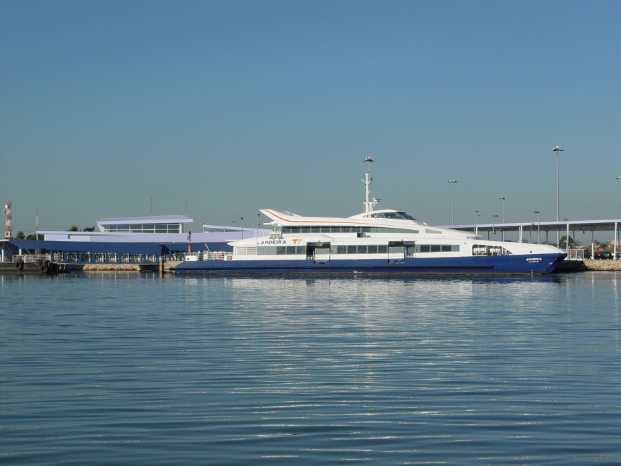 Preocupações dos utentes da carreira fluvial do Montijo -Lisboa Câmara reúne com Governo e exige soluções para a Transtejo
