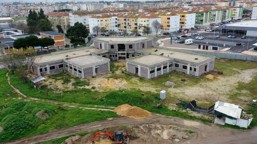 Câmara Municipal da Moita aprova por unanimidade relatório final da empreitada para a conclusão do Centro de Saúde da Baixa da Banheira.