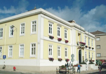 Atendimento ao Público na Câmara Municipal do Barreiro Serviços Regressam ao horário normal de Atendimento