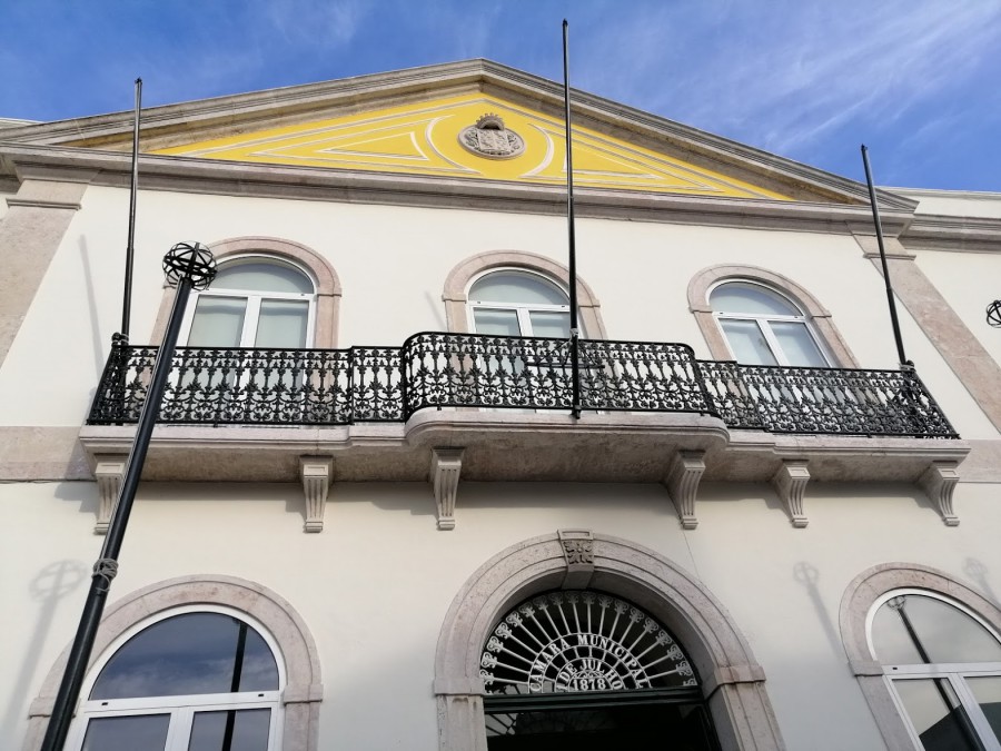 Montijo - Conteúdos formativos dirigidos aos trabalhadores da autarquia Câmara Municipal assina protocolo com ISCTE