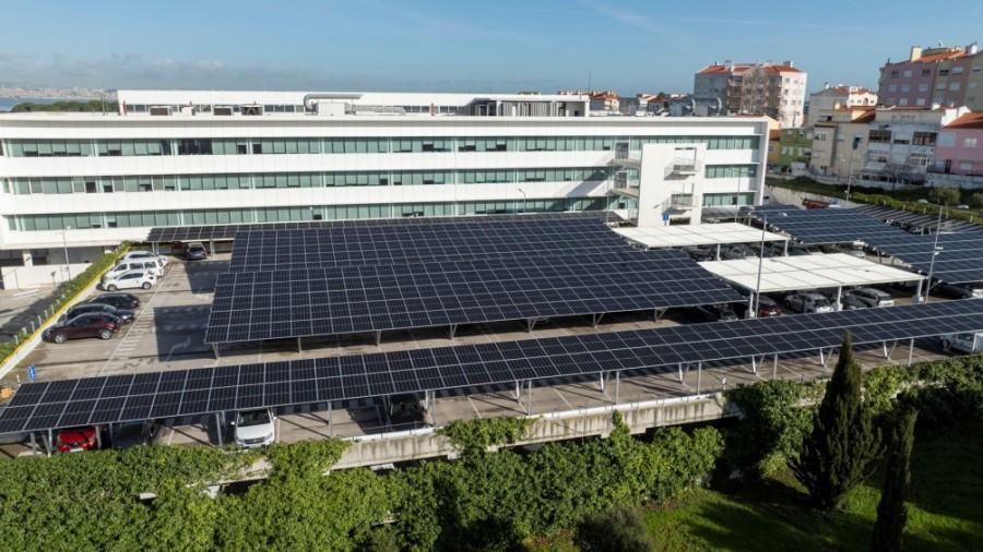 No edifício da Câmara Municipal do Seixal Inauguração do Centro de Produção de Energia Fotovoltaica para autoconsumo