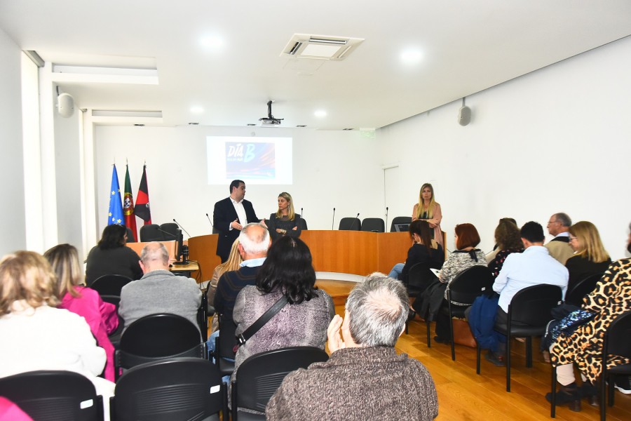 Barreiro - Dia B um movimento de grande solidariedade Não ter a perceção que se está a suprir obrigações da Câmara de intervenções no espaço público