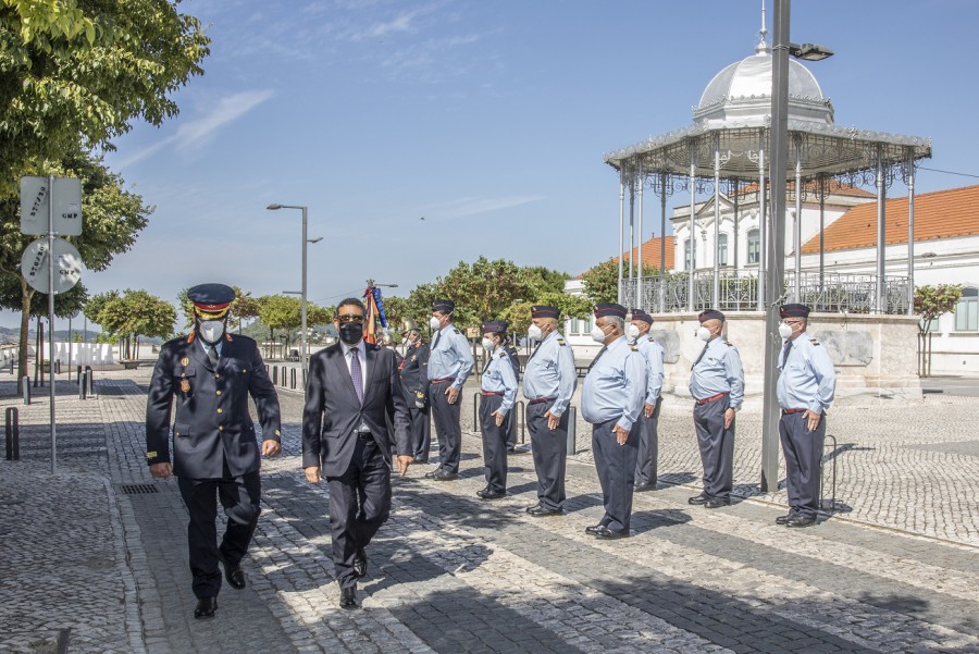 Dia Municipal do Bombeiro - Palmela Município entregou Condecorações e Cartão Municipal do Bombeiro