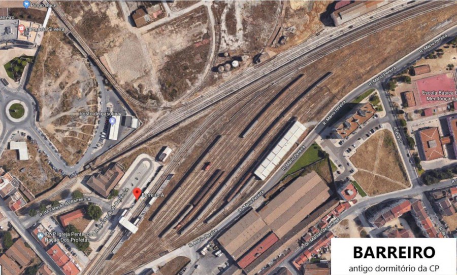 Barreiro - Antigo dormitório da CP junto à estação ferroviária Transformação numa zona de turismo e lazer