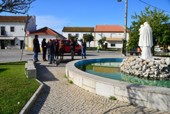 Barreiro - Na Estrada Municipal 510 em Santo António da Charneca Entre o cemitério e a Urbanização 3 Oliveiras em estudo a construção do passeio e ciclovia