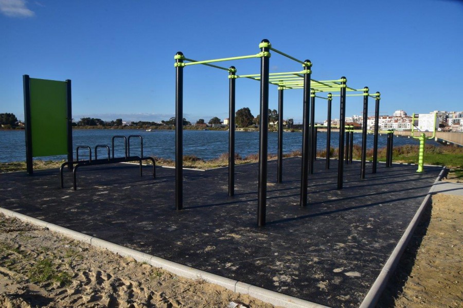 Em Alburrica no Concelho do Barreiro Instalado equipamento de Street Workout para a prática do exercício físico