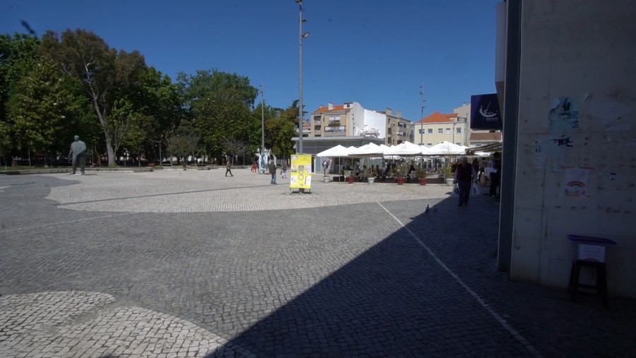 Barreiro - Condições especiais para a instalação de mobiliário urbano no Concelho Medidas que visam estimular a economia e o comércio local