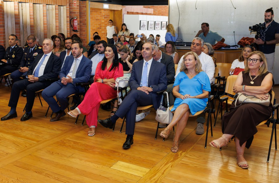 MOITA - Entrega da Medalhas Municipais no Dia do Município. «Homenagear todos aqueles que fazem do concelho da Moita aquilo que ele é»