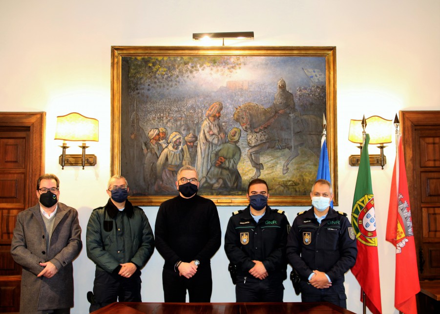 NOVO COMANDANTE DO DESTACAMENTO DE ALCÁCER E GRÂNDOLA APRESENTA-SE AO PRESIDENTE DA CÂMARA MUNICIPAL DE ALCÁCER