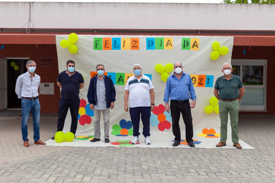 Dia Mundial da Criança Eleitos da Câmara e Juntas de Freguesia visitam escolas do concelho da Moita
