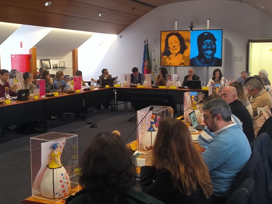 Área Metropolitana de Lisboa Livro «histórias de esperança» sobre as comunidades desfavorecidas da região . No Barreiro - ABRAÇAR A COMUNIDADE