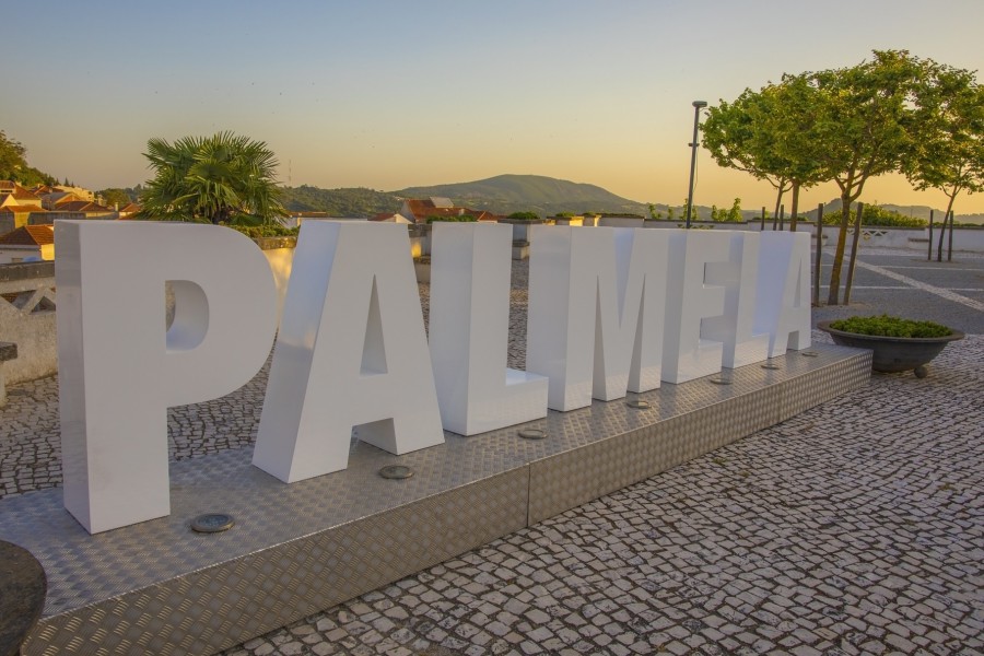Visando reabilitação urbana município de Palmela Adquire Edifício Pluricoop, sede Pinhalnovense e terreno no Largo Chafariz